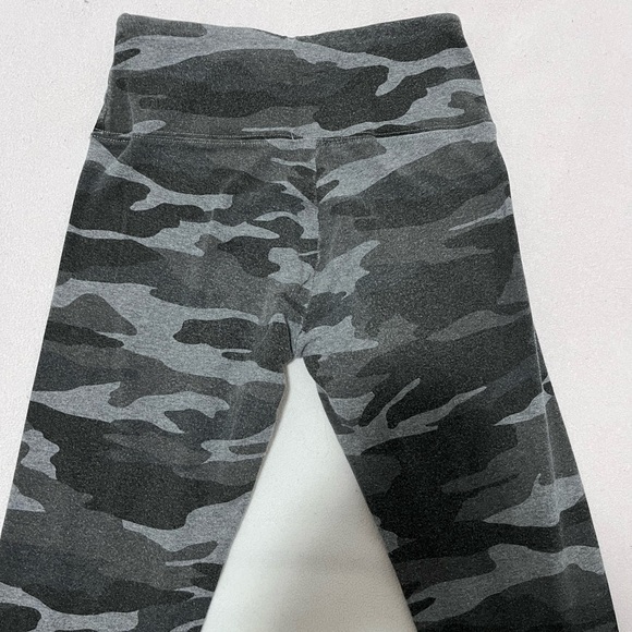 GARAGE CAMO LEGGINGS - Picture 4 of 5